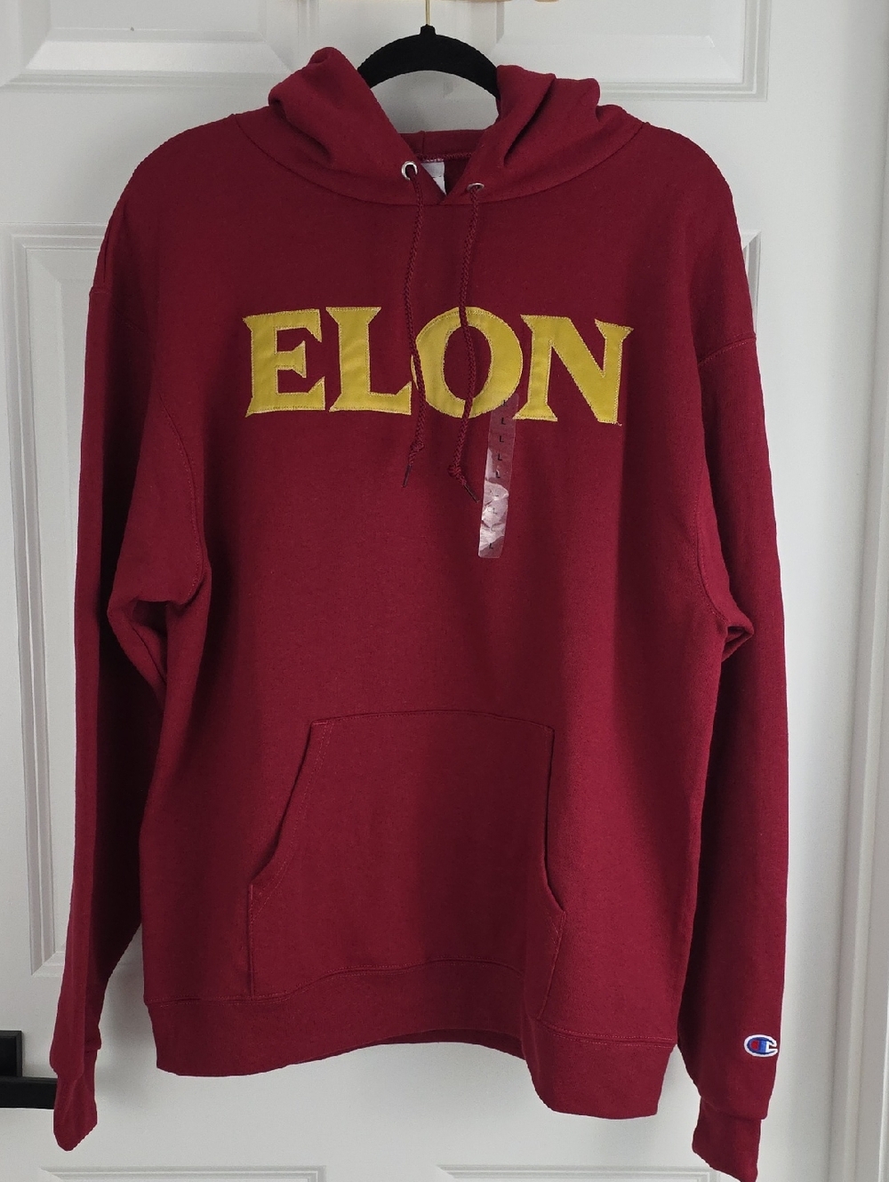 Champion  "ELON" Pullover Hoodie With Front Pocket In Maroon. Size Large NWT